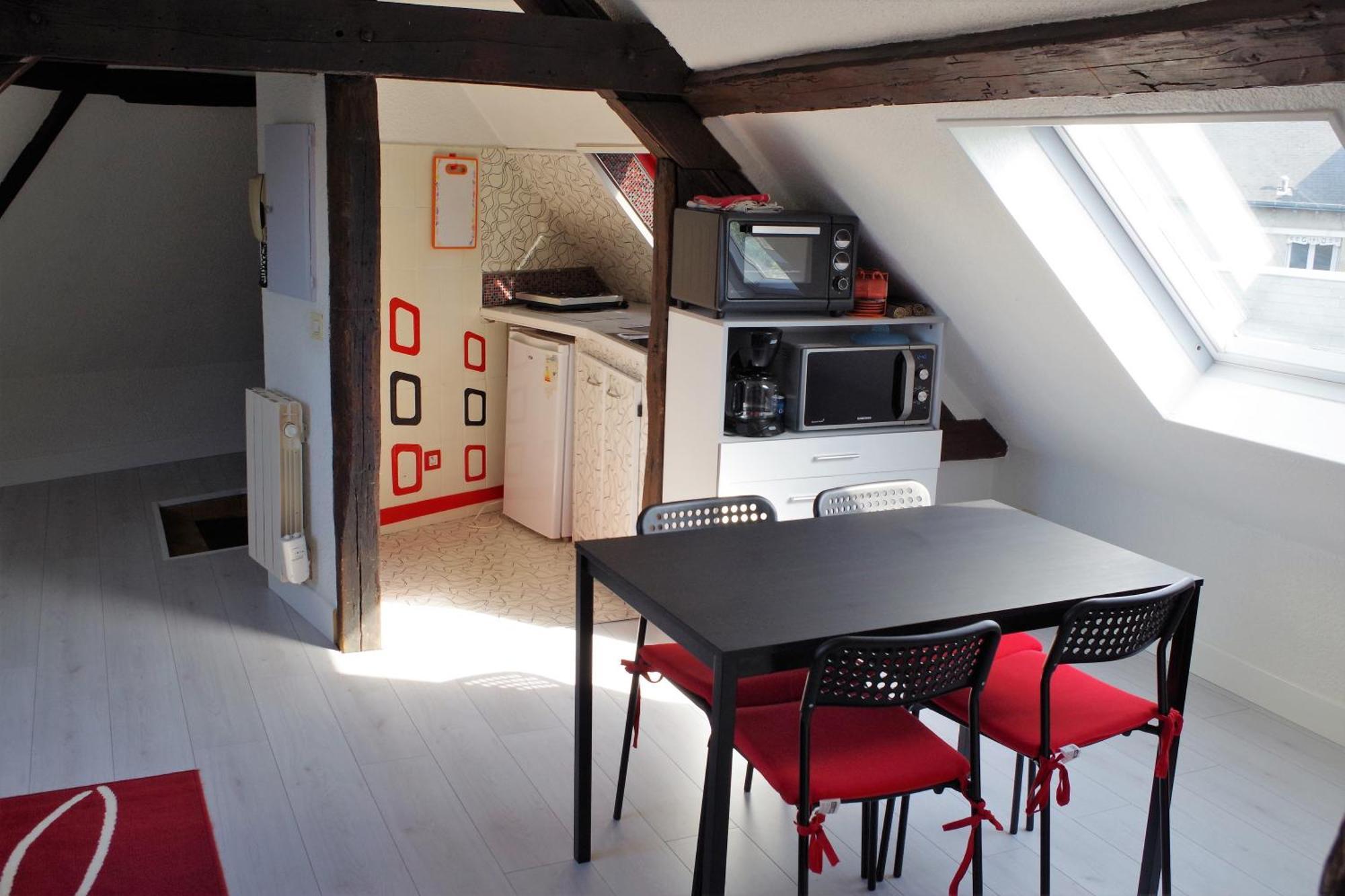 엉부와스 Le Logis De La Tour 아파트 외부 사진